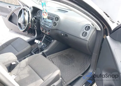 2013 Volkswagen Tiguan S z USA, uszkodzony, nr VIN WVGAV7AX5DW537391